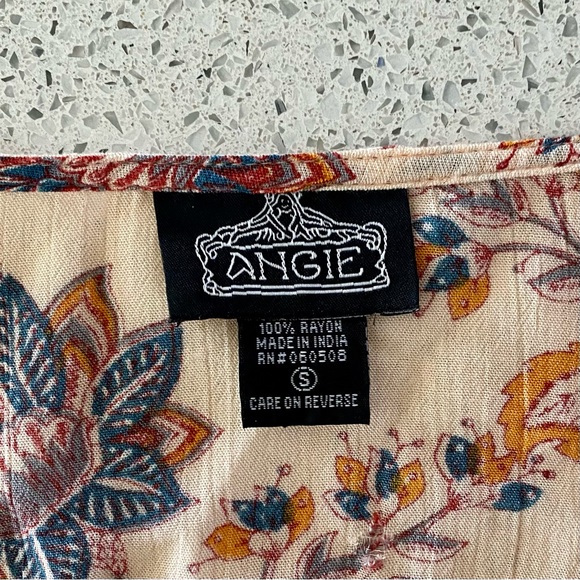 Floral Bohemian Crop Top - Picture 11 of 11